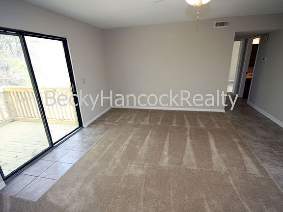 3rd image of 300 Apache Dr APT 1C