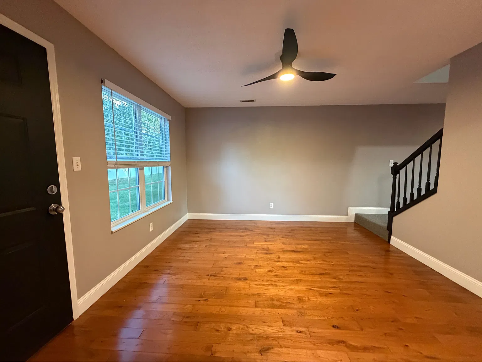 906 Natasha Circle - B — Photo 3