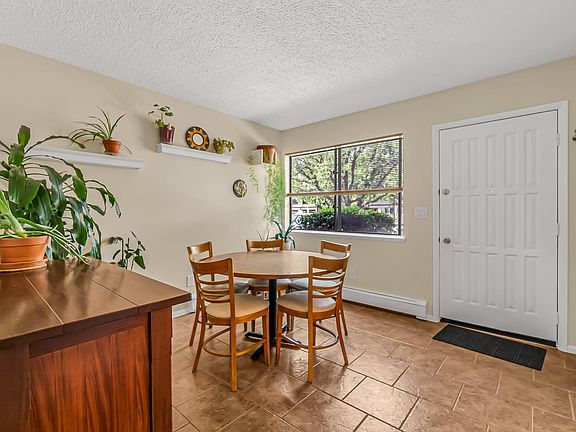 3rd image of 555-28 1/2 Rd APT 2