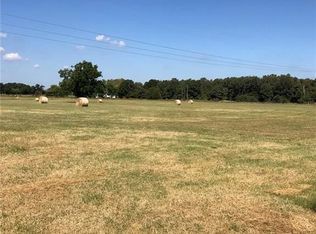 21500 State Line Rd, Sulphur Springs, AR 72768