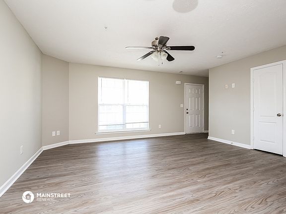 5th image of 2023 George Buchanan Dr