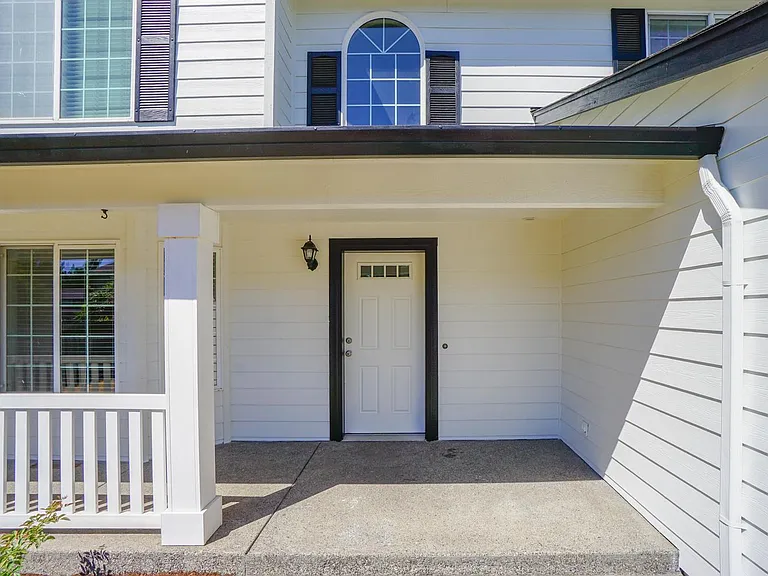 1122 NW 148th Cir — Photo 3