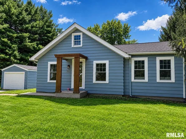 1704 W Blackberry Ln, Peoria, IL 61615