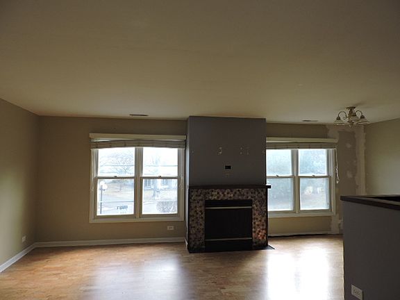 3rd image of 777 Victoria Dr #777