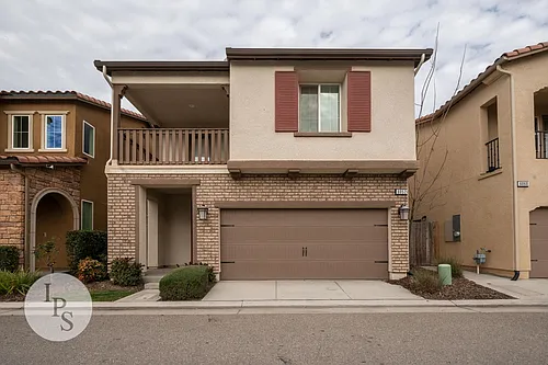 6052 E Bishop Ln Photo 1