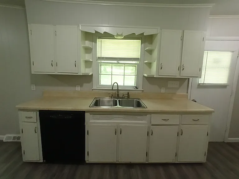 23 Sequoia Dr — Photo 2