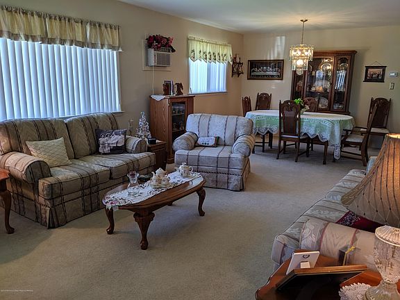 5th image of 21 Anguilla Ln