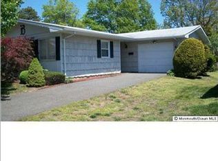 6 Dickinson Rd, Brick, NJ 08724