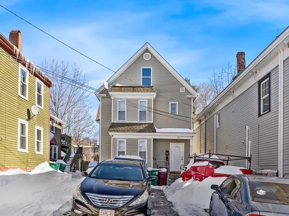 25 Read St, Lowell, MA 01850