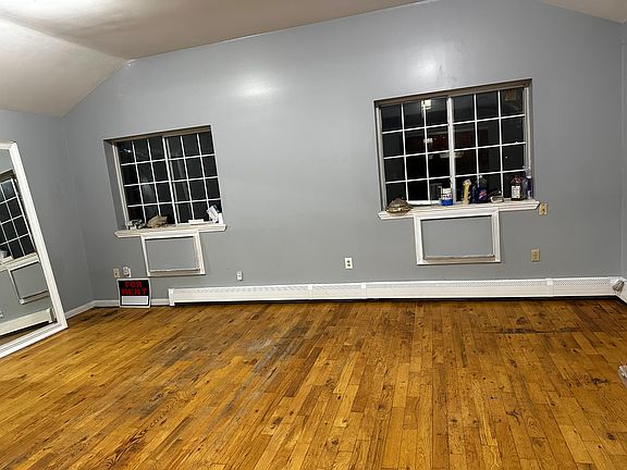 3rd image of 1061 Olmstead Ave APT 3