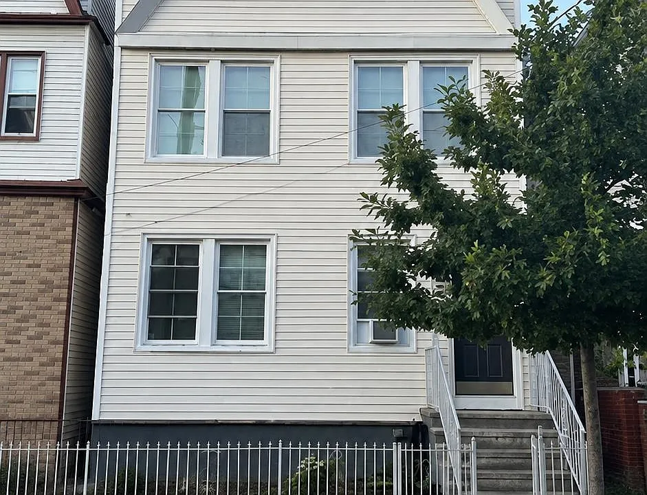 171 W 19th St
