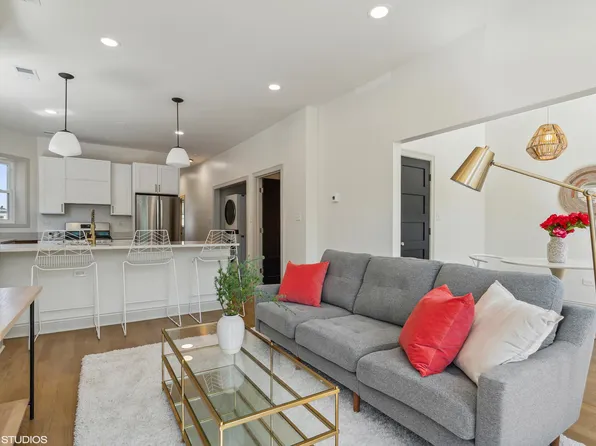 2941 N Lawndale Ave #2, Chicago, IL 60618