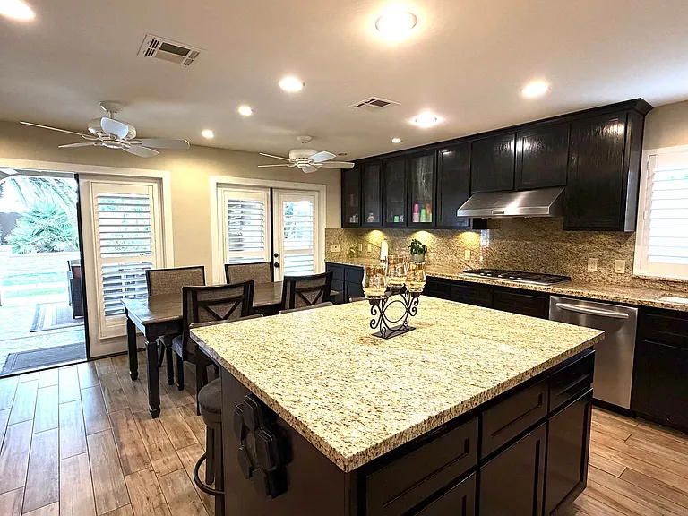 5818 Clear Valley Ct — Photo 11