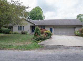 225 Border St, Lincoln, IL 62656