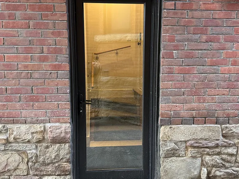 328 Palmerston Blvd #LOWER — Photo 15
