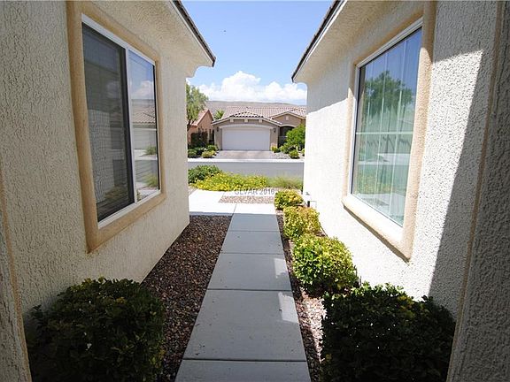 4th image of 10212 Maggira Pl