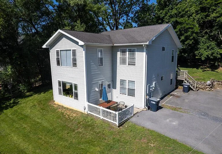 1321 Mount Clinton Pike #A — Photo 1