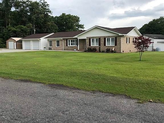 2nd image of 220 Dogwood Acres Dr