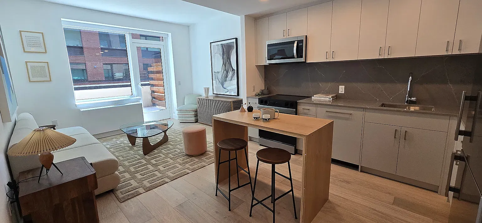2-33 50th Avenue — Photo 3
