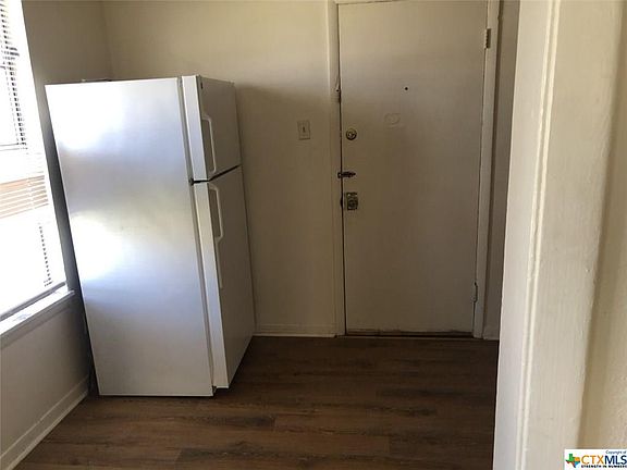2nd image of 206 W Vardeman Ave #206/208
