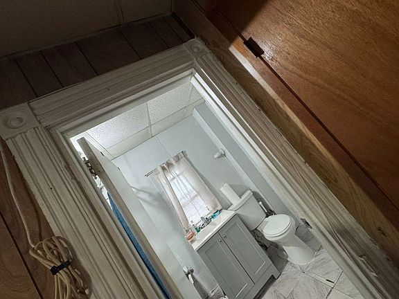 5th image of 27 Highland Ave Floor 2