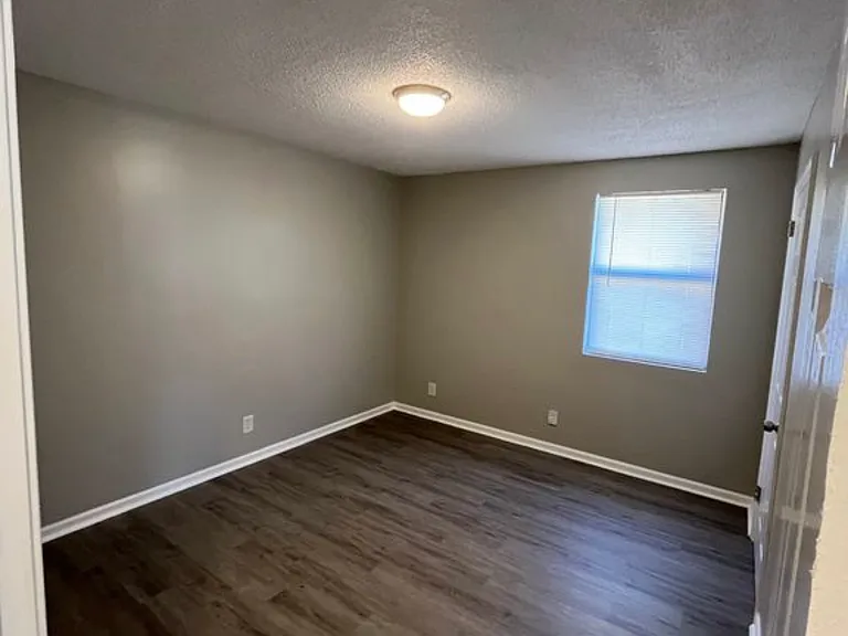 809 Blue Ridge Dr — Photo 7