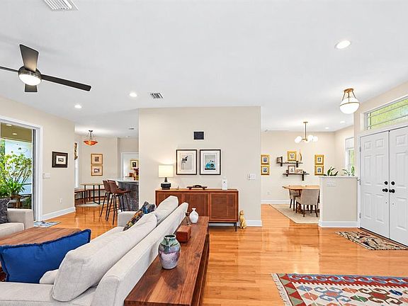 5th image of 2013 MACARTHUR COURT