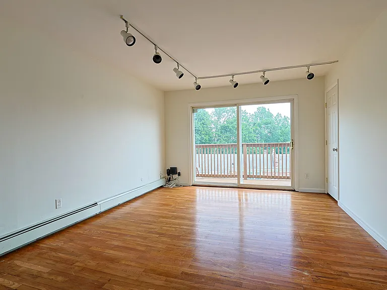 6 Alpine Dr #E — Photo 9
