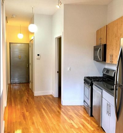 5th image of 101 Jefferson Ave APT 2F