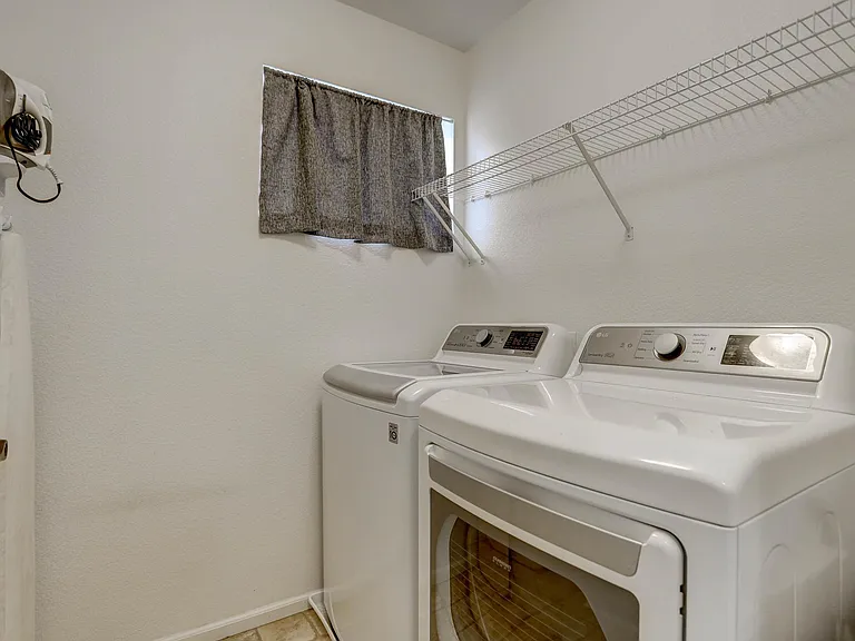 1656 Fossil Creek Pkwy — Photo 26