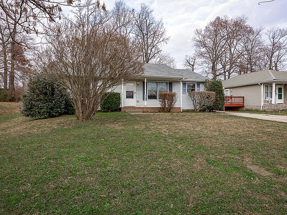 4th image of 363 Donna Dr