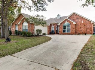 37 W Hillside Pl, Trophy Club, TX 76262