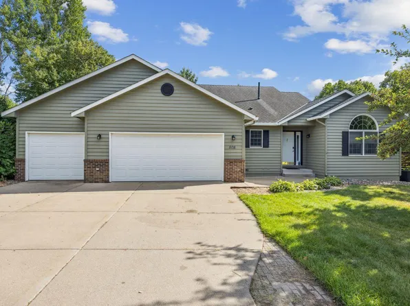 808 8th St N, Sartell, MN 56377