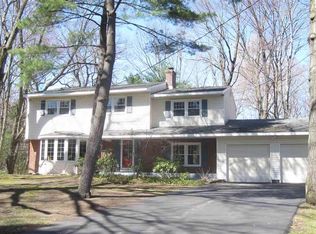 10 Myton Ln, Menands, NY 12204