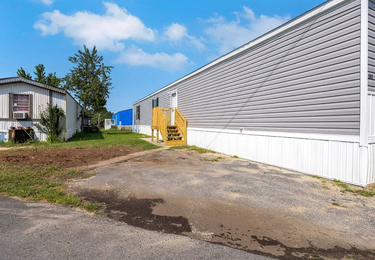 600 Ermine Rd — Photo 2