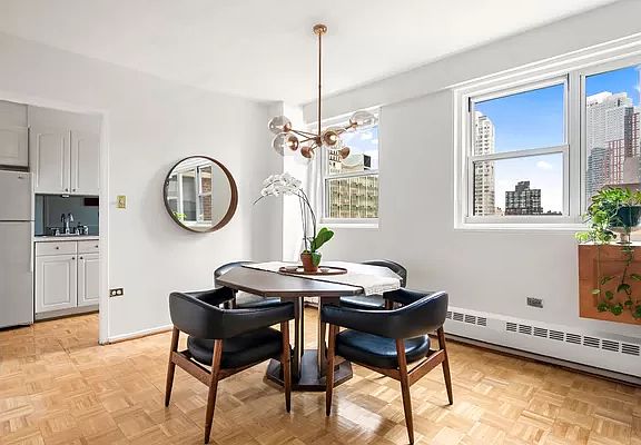 3rd image of 175 Willoughby St APT 14G
