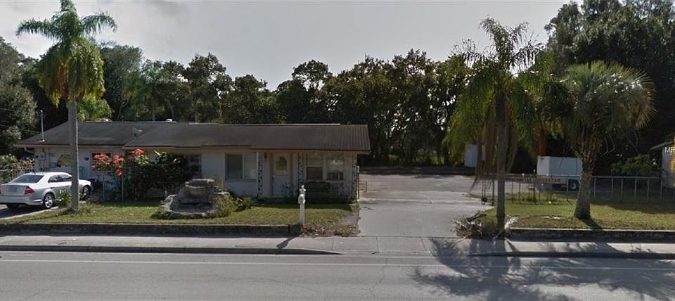 2nd image of 2680 17th St