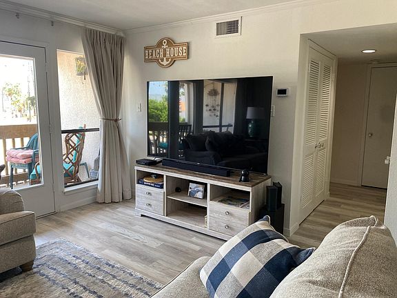 4th image of 3113 Laguna Blvd Unit 112
