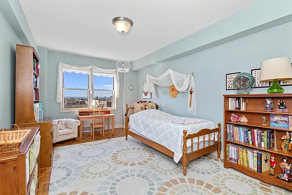 Sold by Compass | media 26