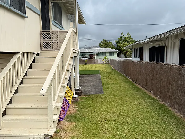 737 Maluniu Ave — Photo 14