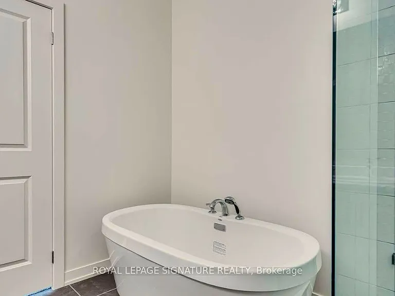 120 Sandwell St — Photo 7