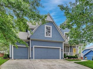 23204 W 46th St, Shawnee, KS 66226