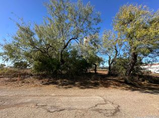 120 COMMERCE E Leona LOT CB 6, Dilley, TX 78017