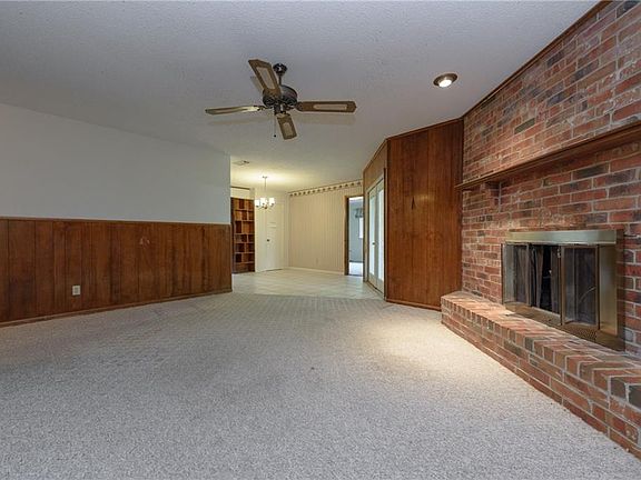 5th image of 2028 Bowling Green St