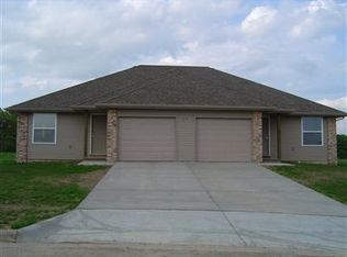 412 N Comanche #B, Clever, MO 65631