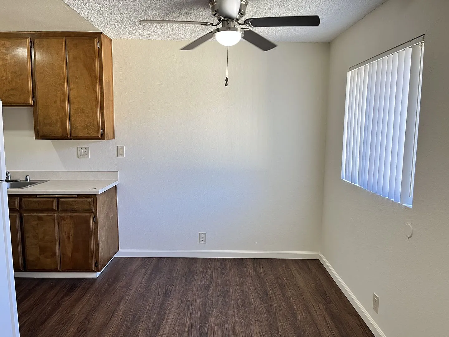 140 Wells Ave — Photo 3