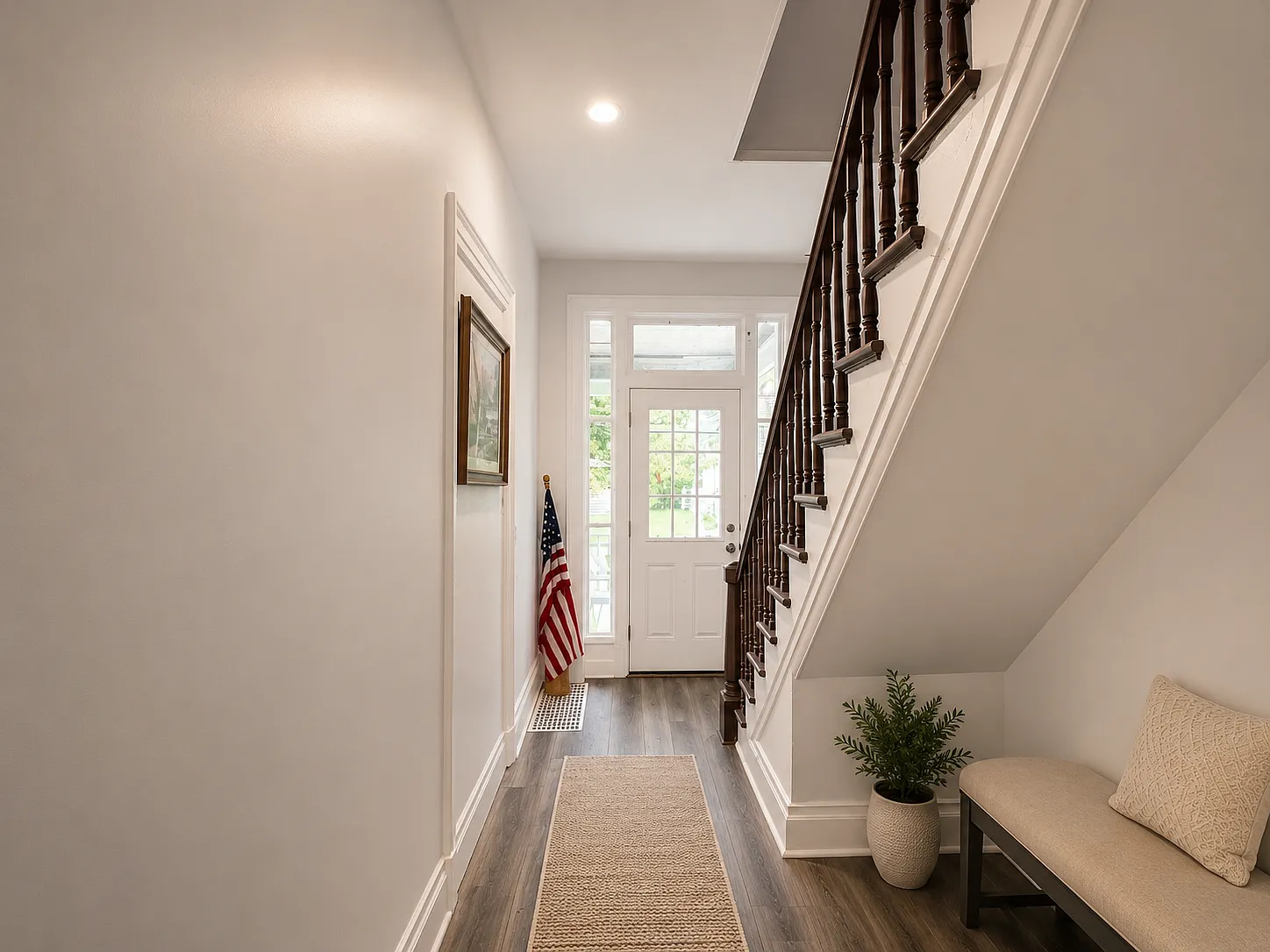 6 bed, 2510 sqft, $2,400 — Photo 2