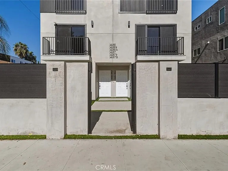 14165 Erwin St — Photo 21