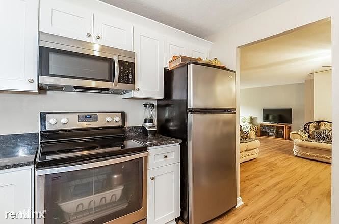 1st image of 215 Winter St APT 3G