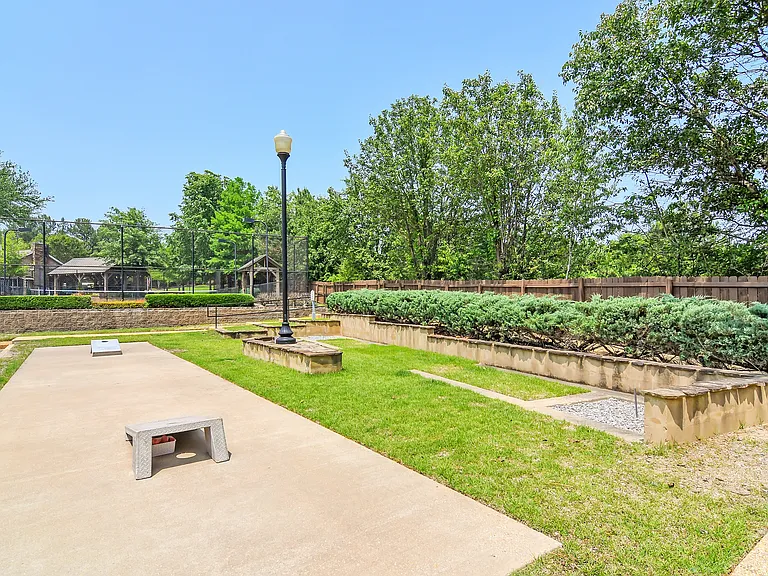 2000 Lexington Pointe — Photo 18